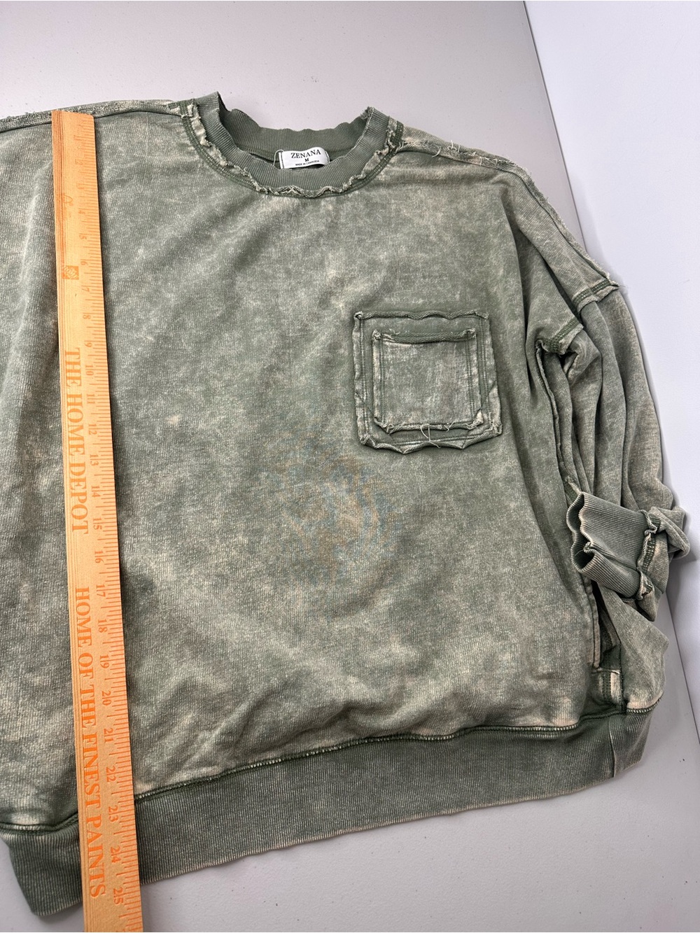 Zenana Mineral Wash Sweatshirt M Olive Green Distressed Raw Seam Pocket - Picture 7 of 9